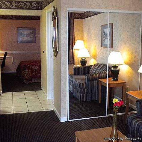 First Heritage Inn Rantoul Chambre photo